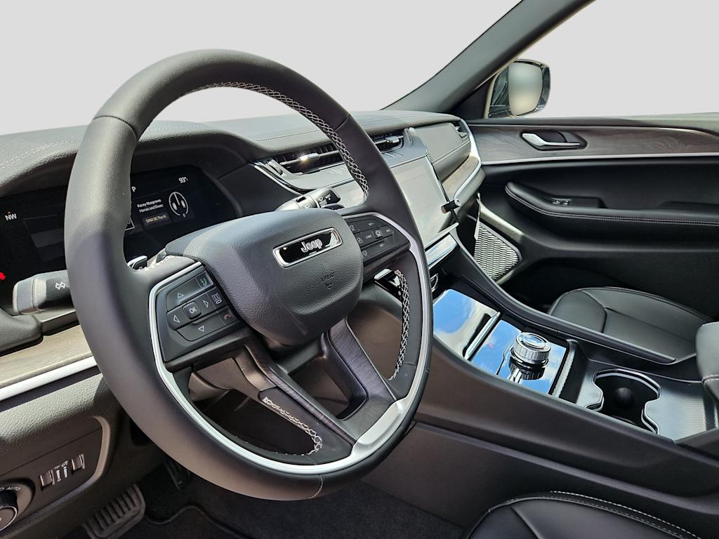 Thumbnail: 2026 Jeep Grand Cherokee L - 2