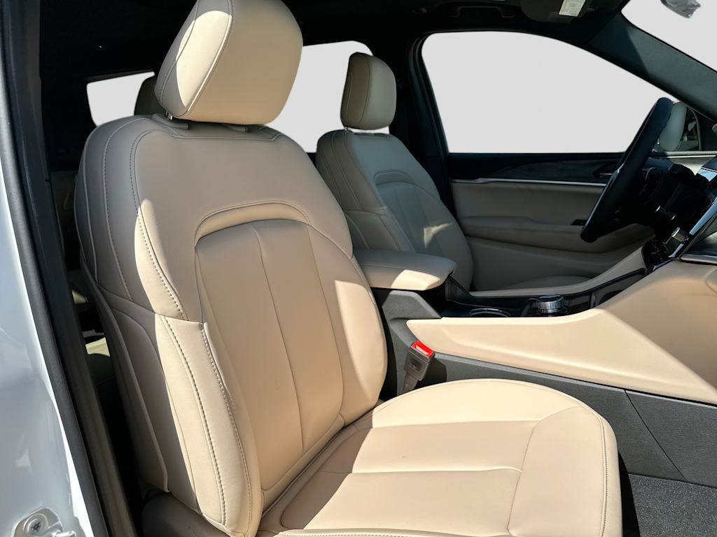 Thumbnail: 2026 Jeep Grand Cherokee L - 28