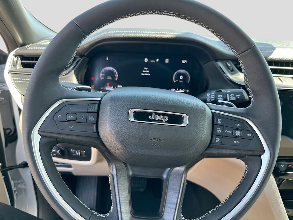Thumbnail: 2026 Jeep Grand Cherokee L - 10