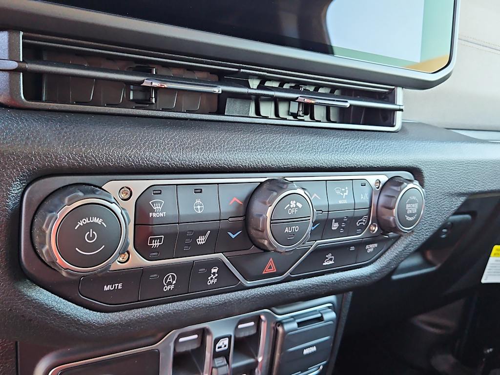 Thumbnail: 2026 Jeep Wrangler - 25