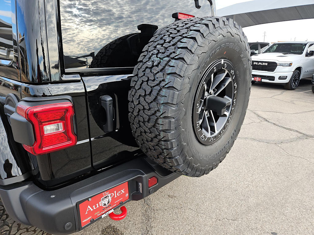 Thumbnail: 2025 Jeep Wrangler - 24