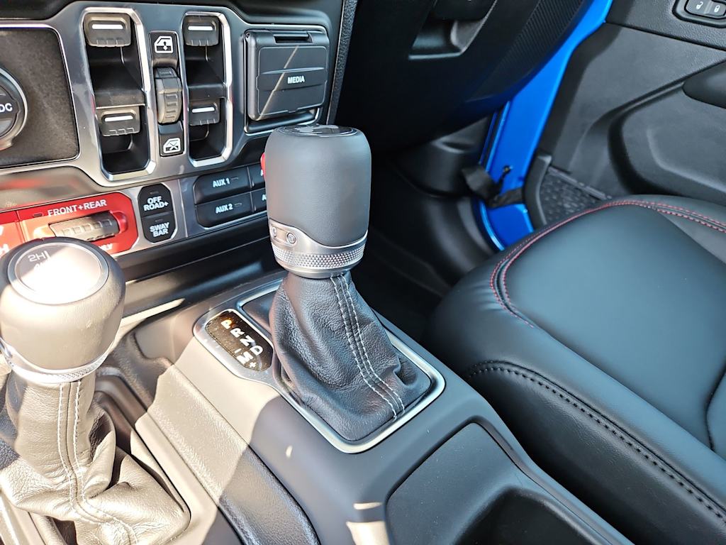 Thumbnail: 2025 Jeep Wrangler - 27