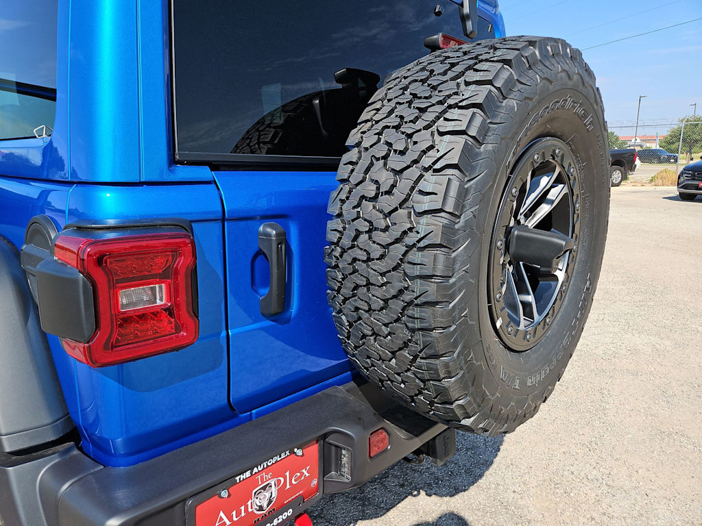 Thumbnail: 2025 Jeep Wrangler - 14