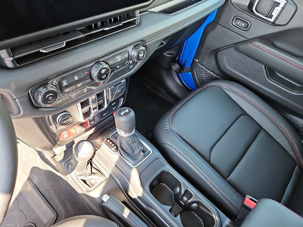 Thumbnail: 2025 Jeep Wrangler - 12