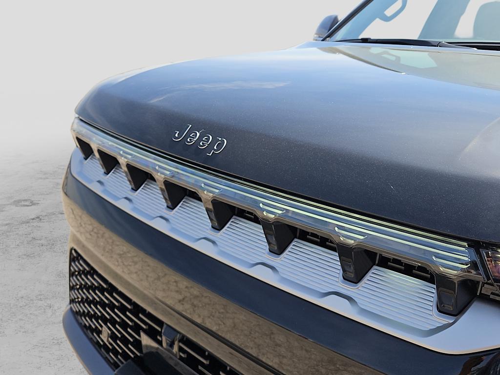 Thumbnail: 2026 Jeep Grand Wagoneer L - 22