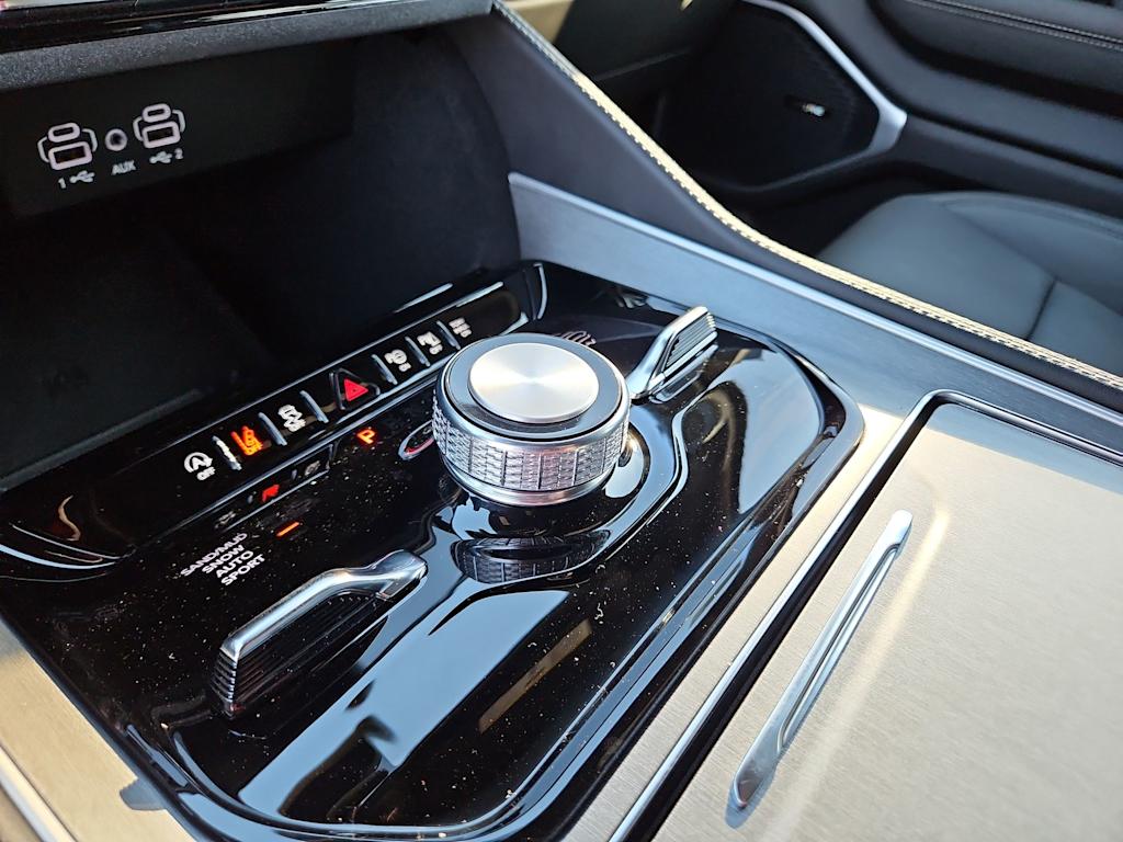 Thumbnail: 2025 Jeep Wagoneer - 29