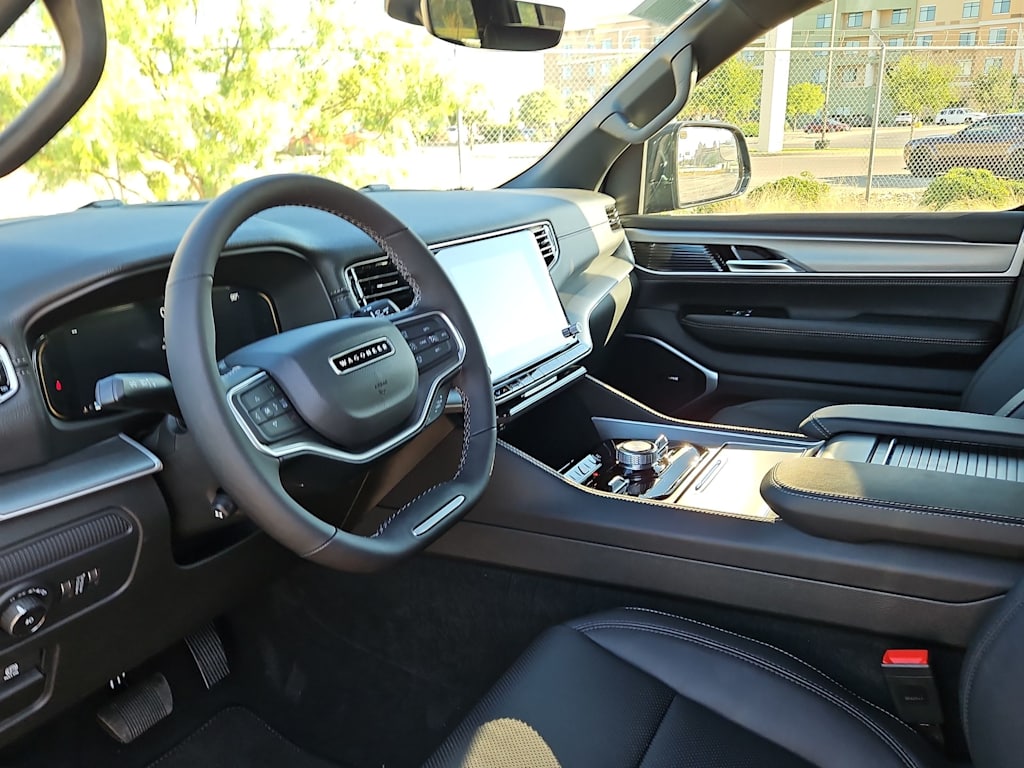 Thumbnail: 2025 Jeep Wagoneer - 2