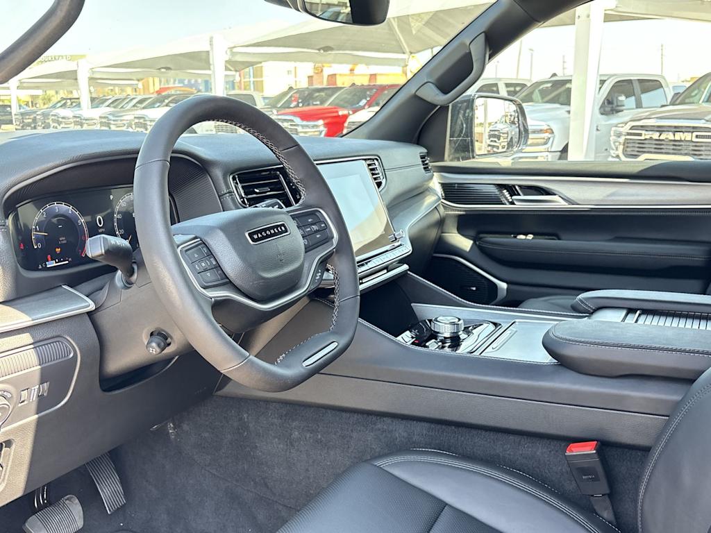 Thumbnail: 2025 Jeep Wagoneer - 2