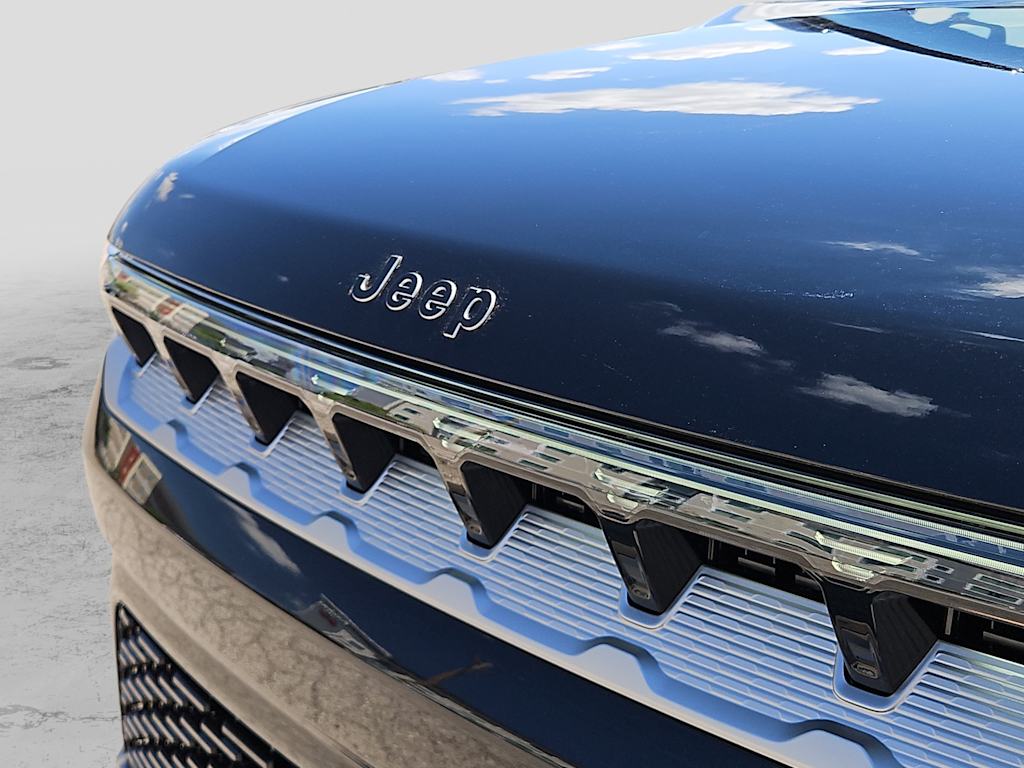 Thumbnail: 2026 Jeep Grand Wagoneer - 6