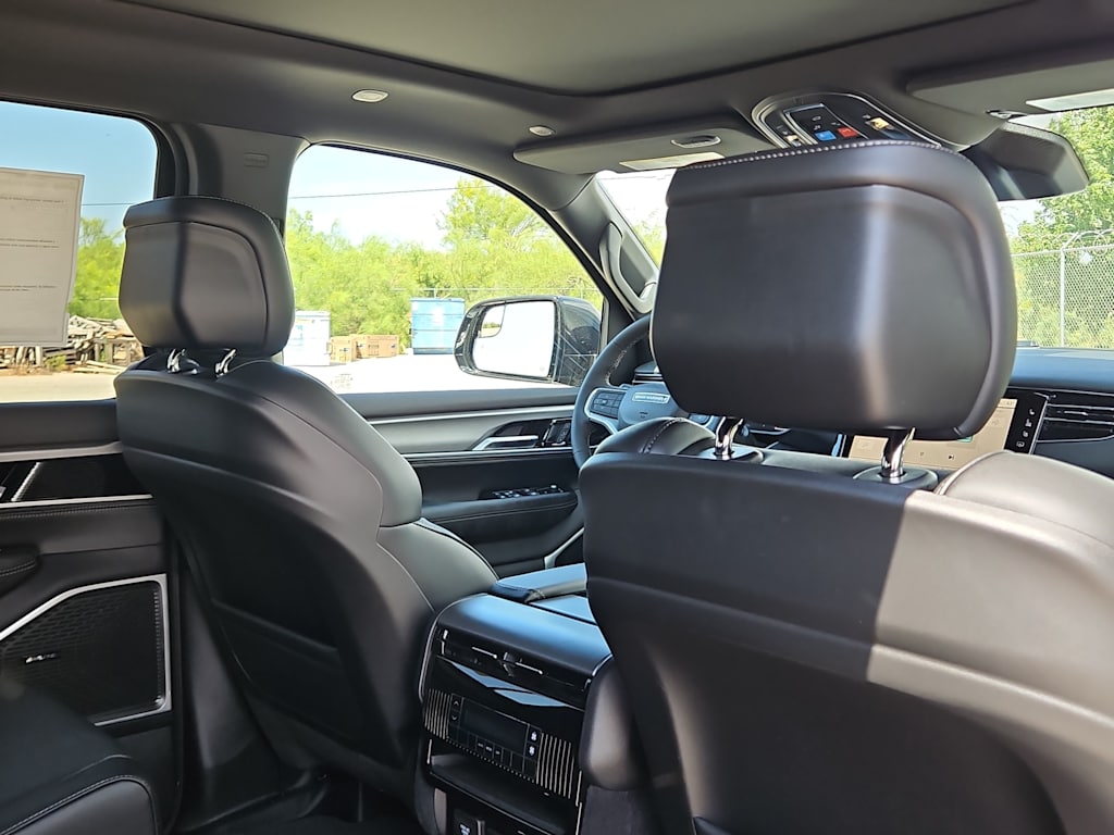 Thumbnail: 2026 Jeep Grand Wagoneer - 12