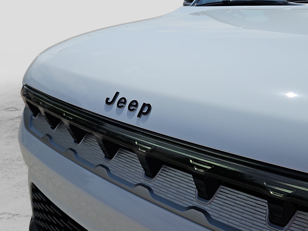 Thumbnail: 2026 Jeep Grand Wagoneer - 21