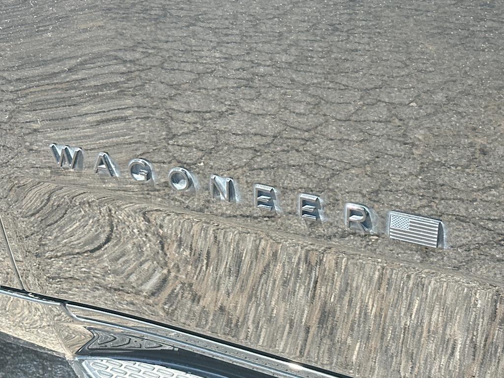 Thumbnail: 2023 Jeep Wagoneer - 7