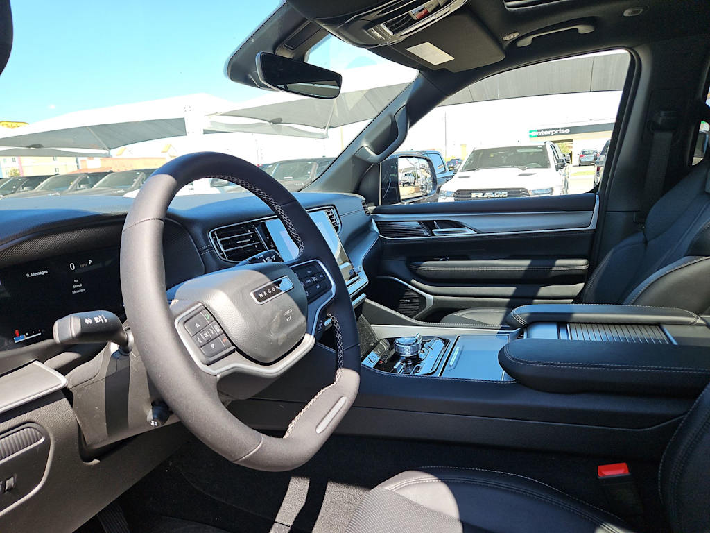 Thumbnail: 2025 Jeep Wagoneer - 2