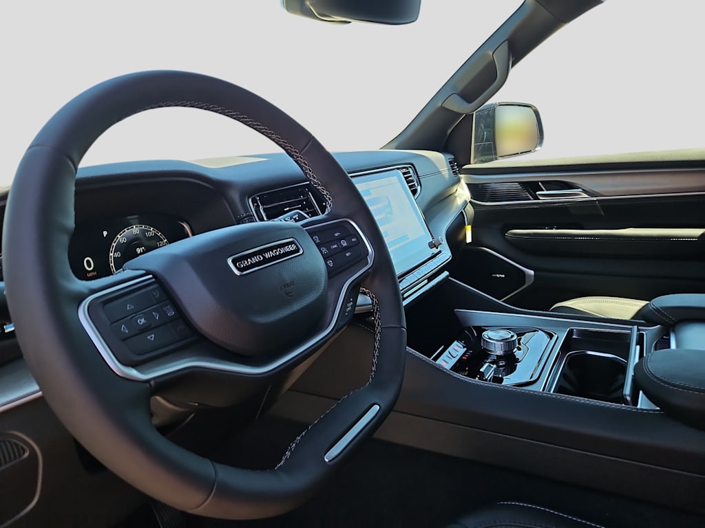 Thumbnail: 2026 Jeep Grand Wagoneer - 2