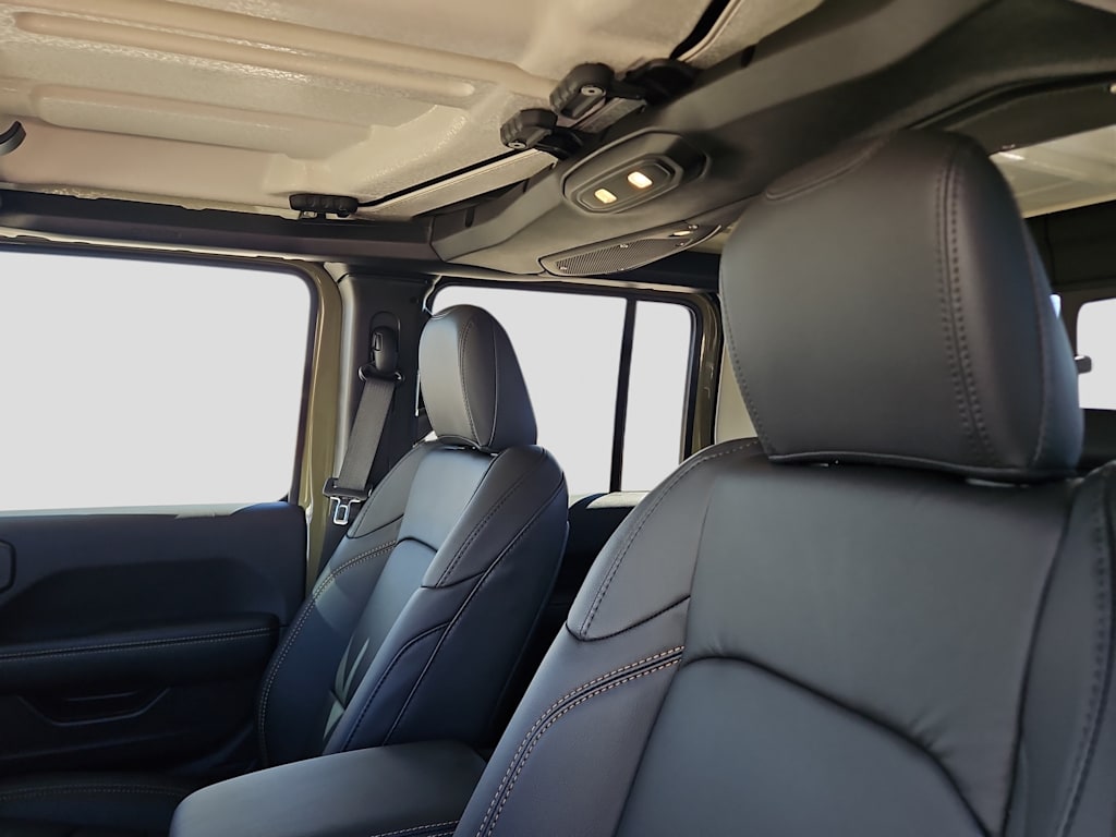 Thumbnail: 2026 Jeep Gladiator - 10