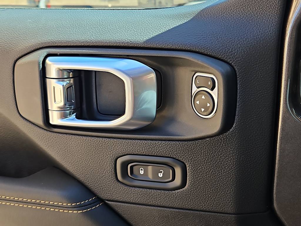 Thumbnail: 2026 Jeep Gladiator - 24