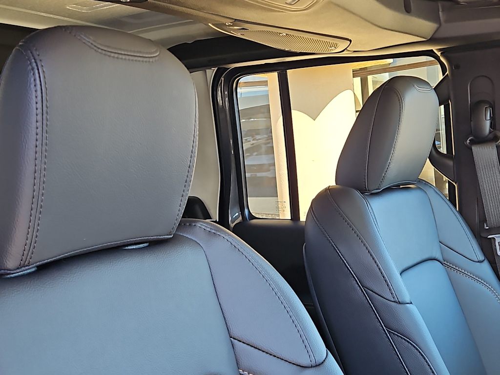 Thumbnail: 2026 Jeep Gladiator - 15