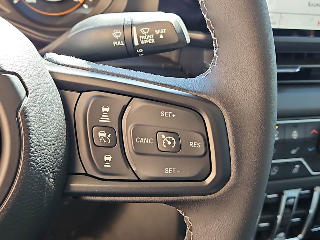 Thumbnail: 2026 Jeep Gladiator - 21