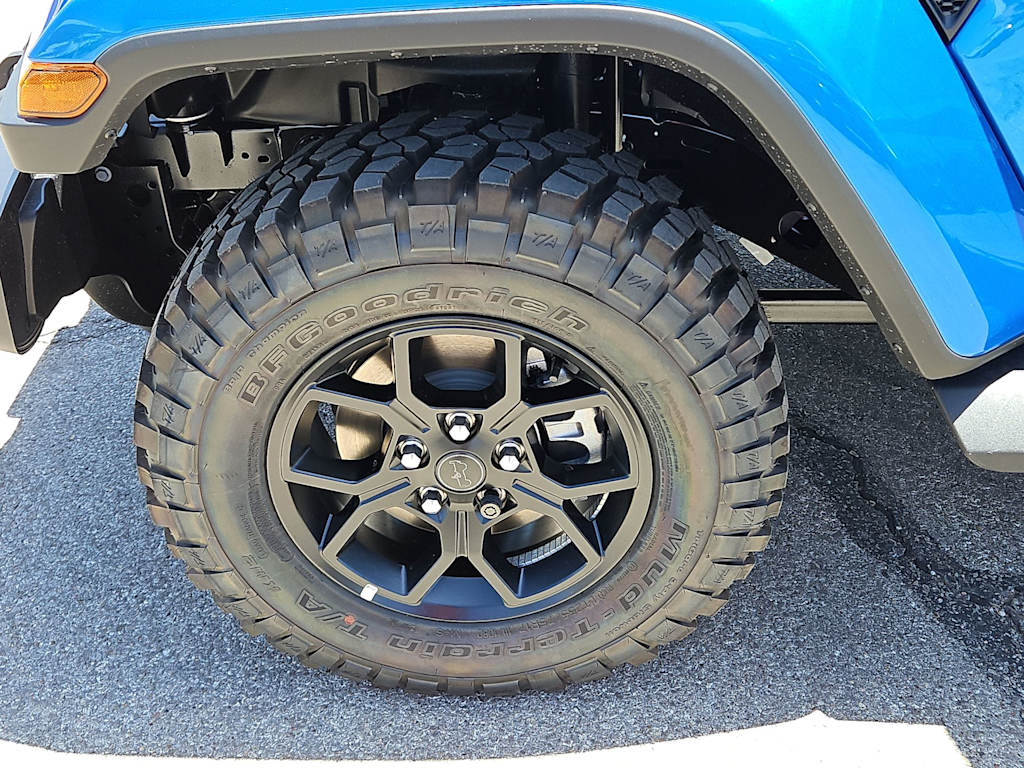 Thumbnail: 2025 Jeep Gladiator - 7