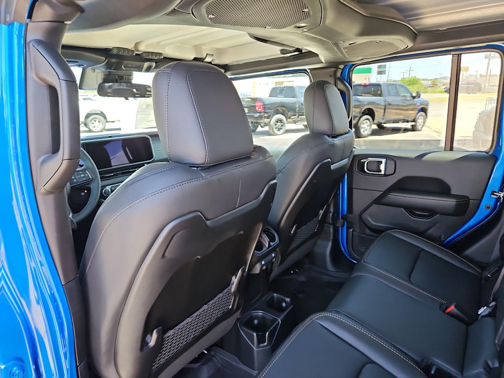 Thumbnail: 2025 Jeep Gladiator - 11