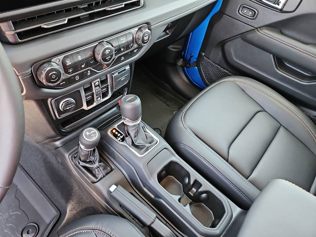 Thumbnail: 2025 Jeep Gladiator - 13