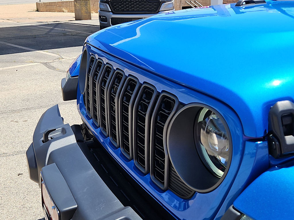 Thumbnail: 2025 Jeep Gladiator - 25