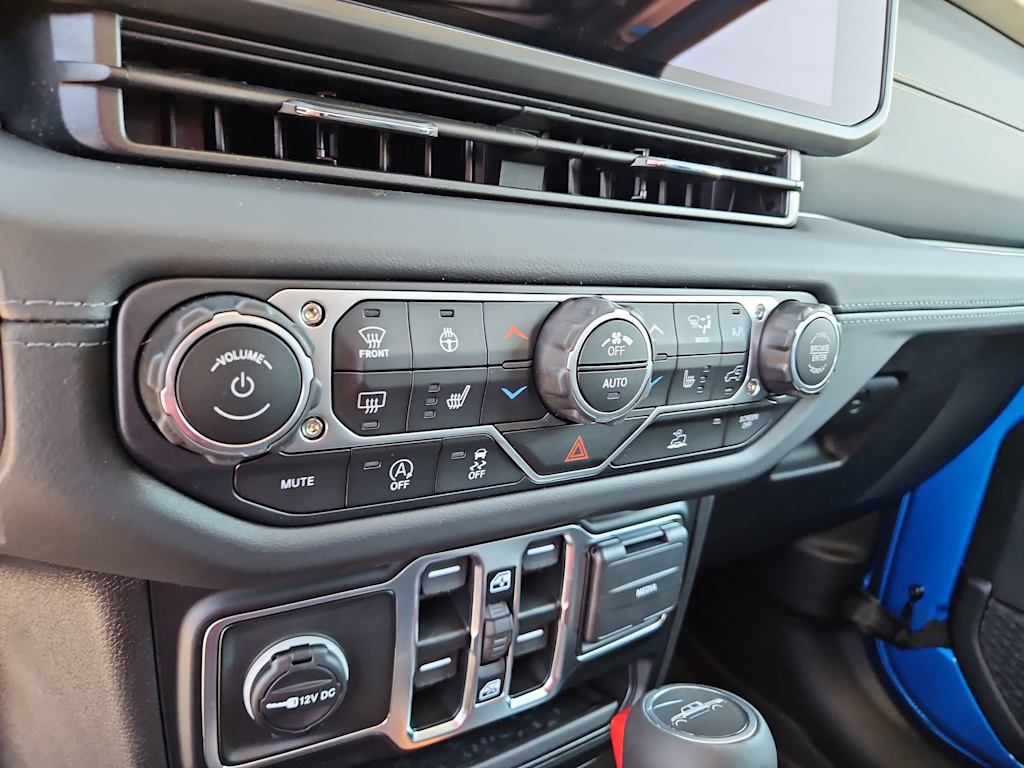 Thumbnail: 2025 Jeep Gladiator - 29