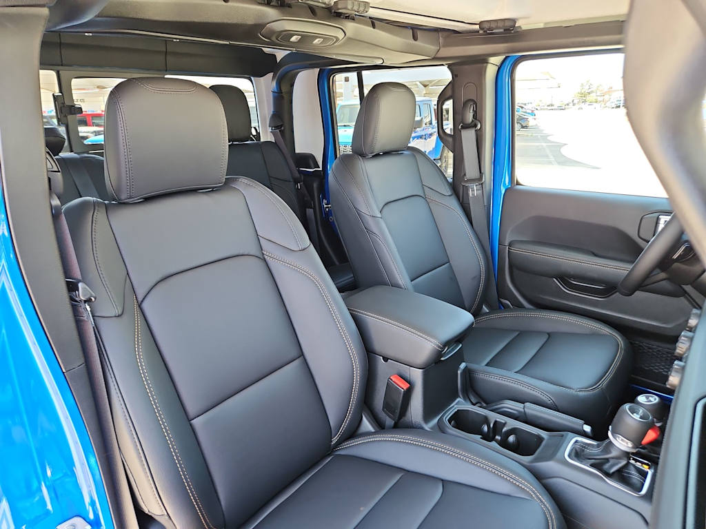 Thumbnail: 2025 Jeep Gladiator - 10