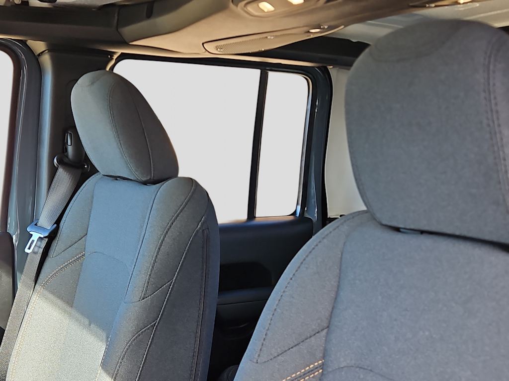 Thumbnail: 2026 Jeep Gladiator - 9