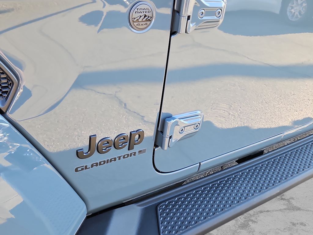 Thumbnail: 2026 Jeep Gladiator - 7
