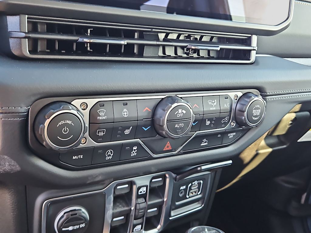 Thumbnail: 2026 Jeep Gladiator - 25