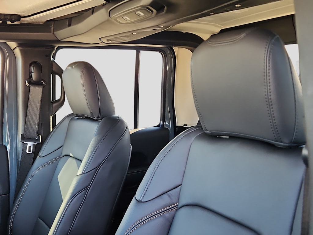 Thumbnail: 2026 Jeep Gladiator - 10