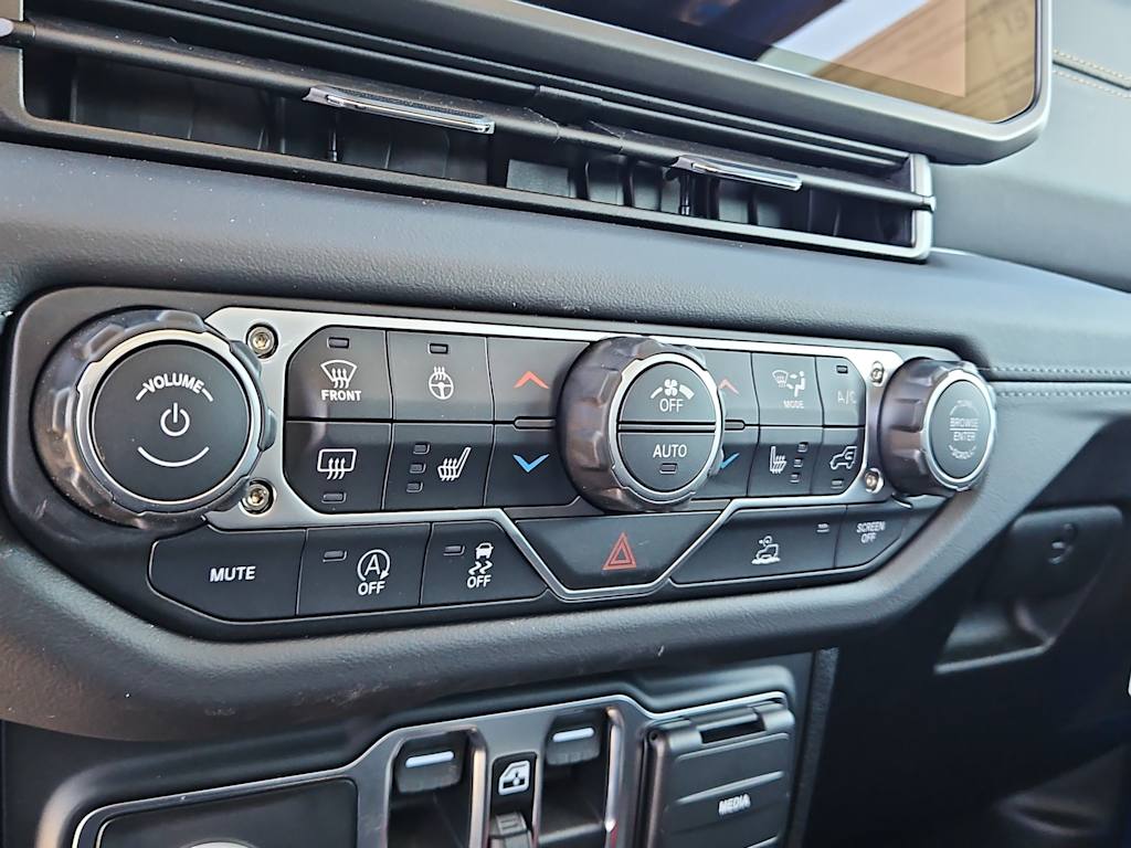 Thumbnail: 2026 Jeep Gladiator - 24