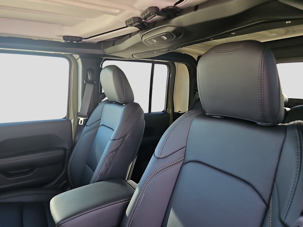 Thumbnail: 2026 Jeep Gladiator - 10