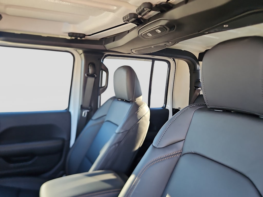 Thumbnail: 2026 Jeep Gladiator - 11