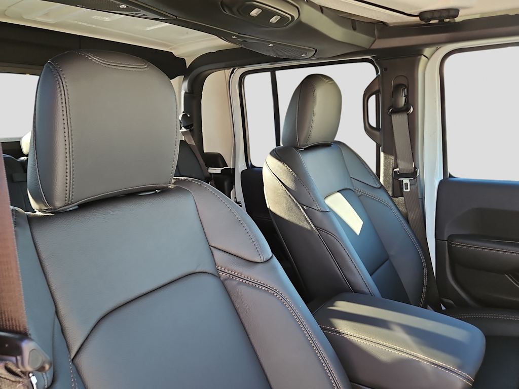 Thumbnail: 2026 Jeep Gladiator - 10