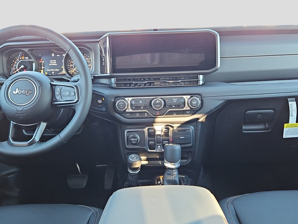 Thumbnail: 2026 Jeep Gladiator - 9