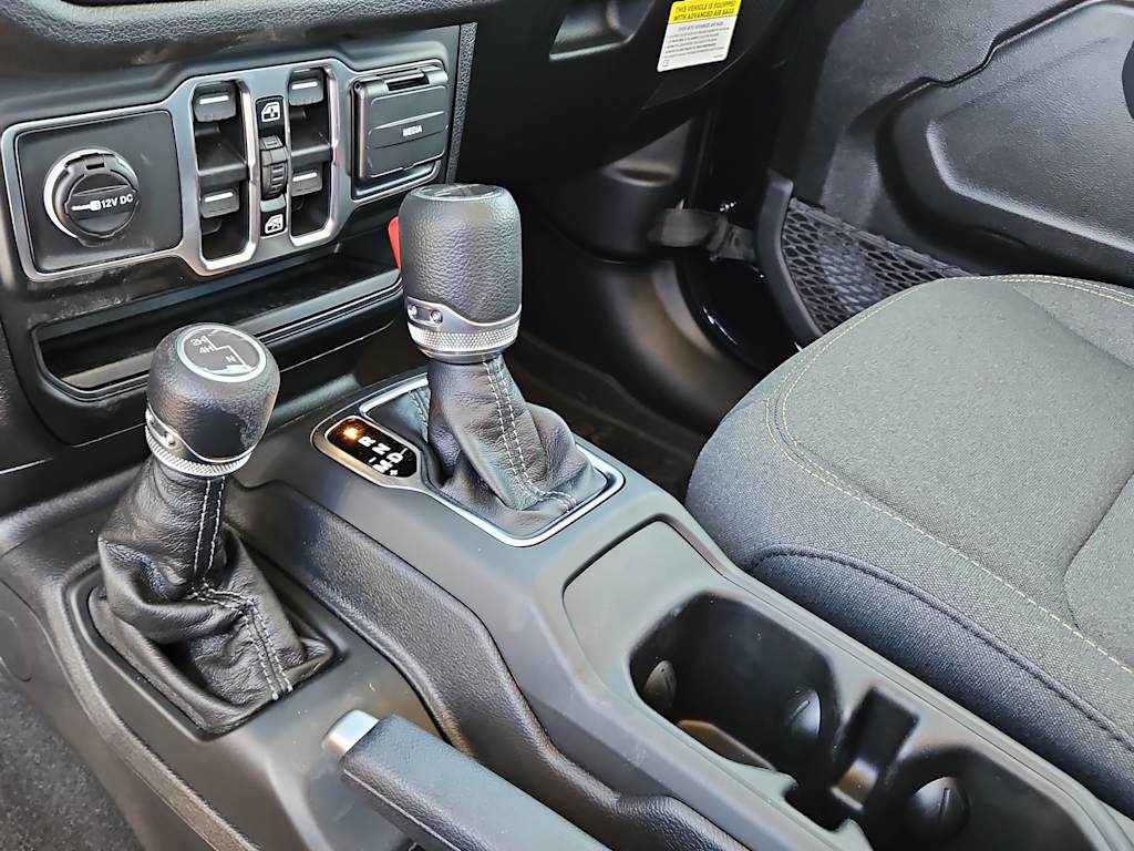 Thumbnail: 2026 Jeep Gladiator - 14