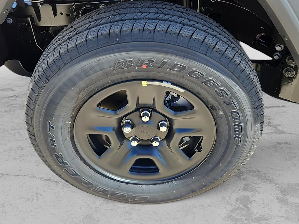 Thumbnail: 2026 Jeep Gladiator - 8