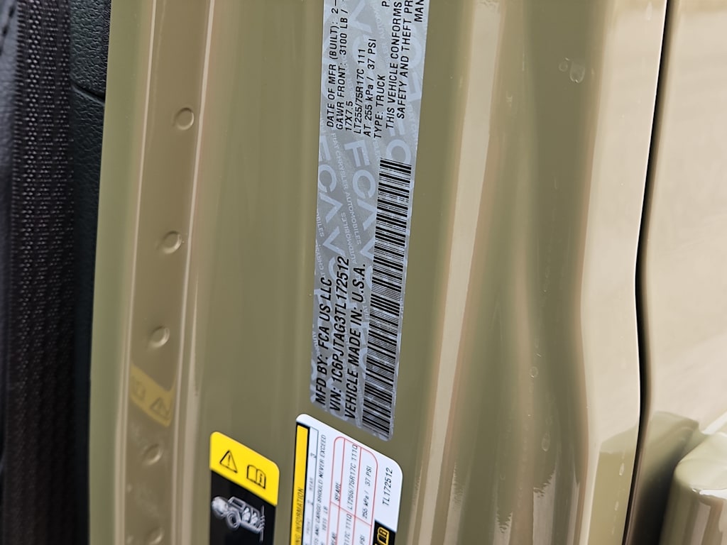 Thumbnail: 2026 Jeep Gladiator - 16