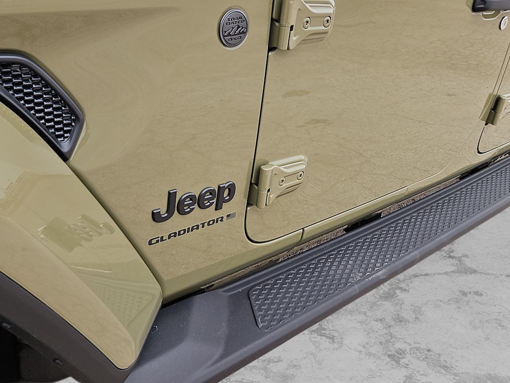 Thumbnail: 2026 Jeep Gladiator - 7