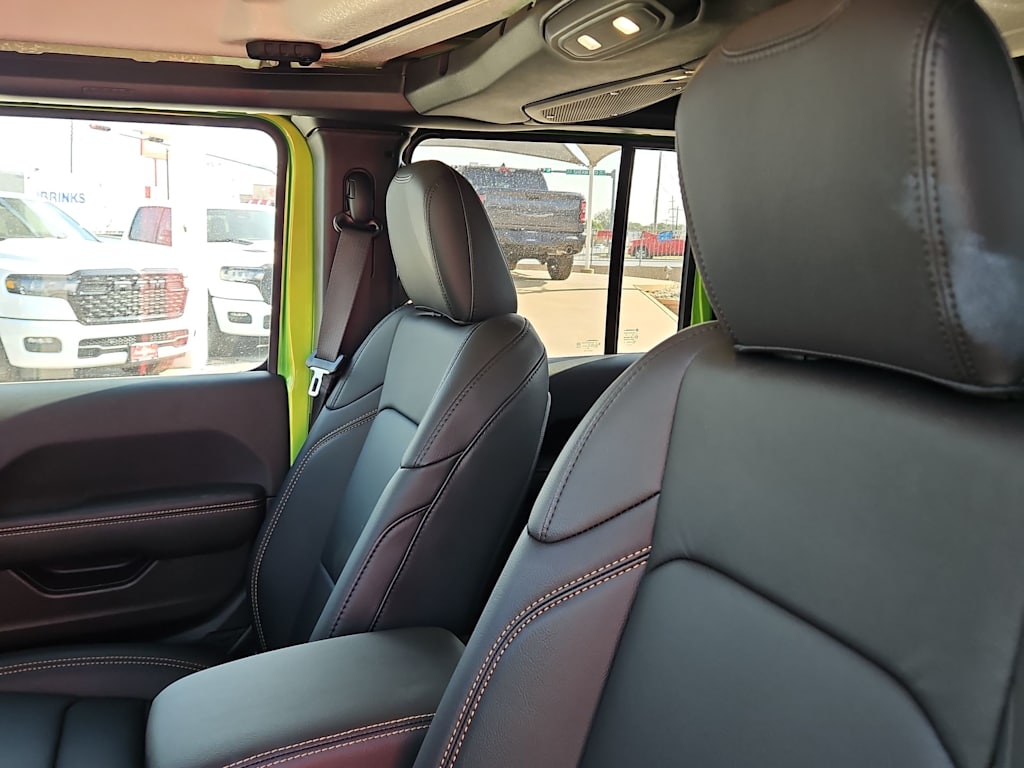 Thumbnail: 2025 Jeep Gladiator - 9