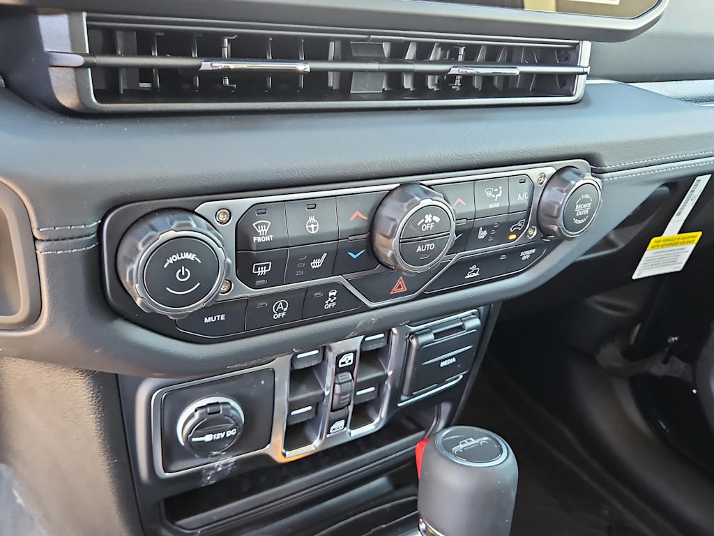 Thumbnail: 2026 Jeep Gladiator - 24