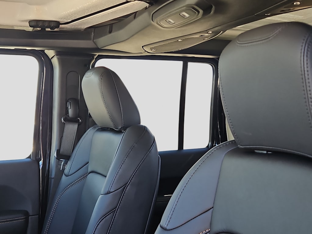 Thumbnail: 2026 Jeep Gladiator - 19