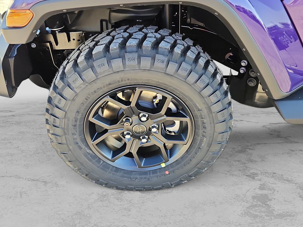 Thumbnail: 2026 Jeep Gladiator - 8