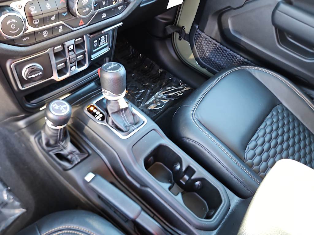 Thumbnail: 2026 Jeep Gladiator - 15