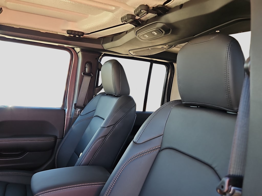 Thumbnail: 2026 Jeep Gladiator - 10