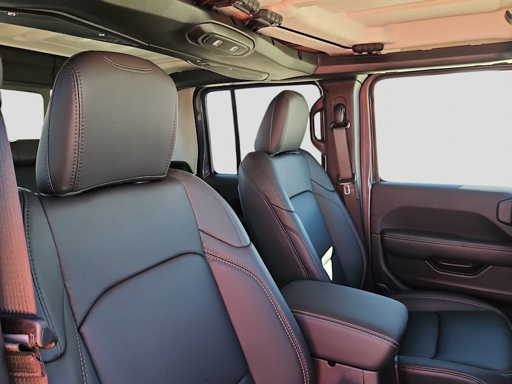 Thumbnail: 2026 Jeep Gladiator - 11