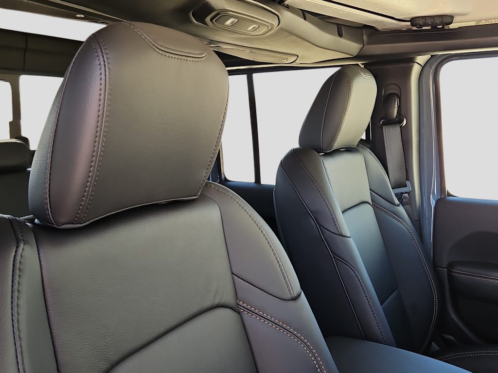 Thumbnail: 2026 Jeep Gladiator - 11