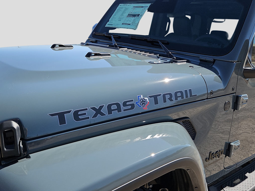 Thumbnail: 2026 Jeep Gladiator - 7